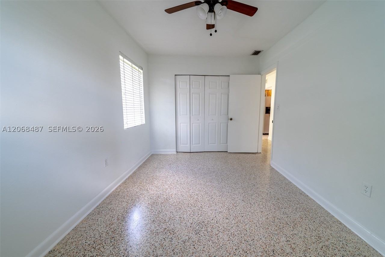 4361 Sw 97th Ct - Photo 2 of 11