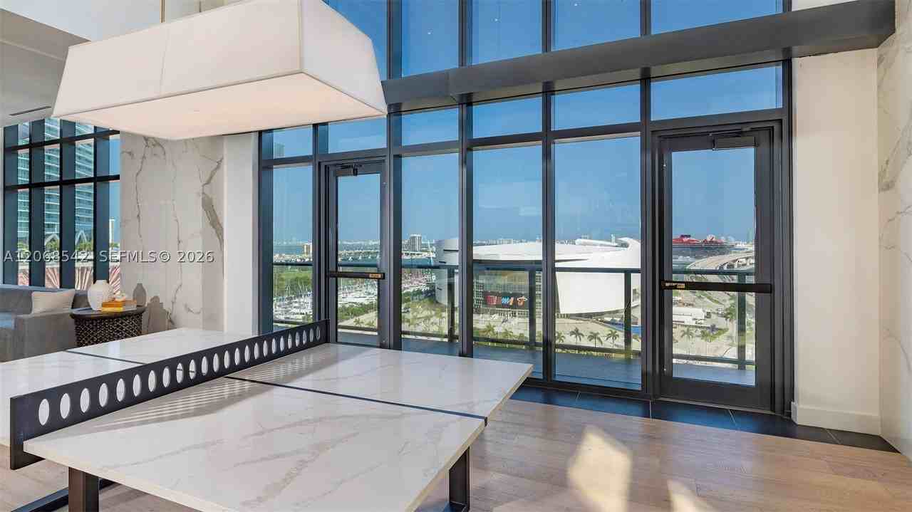 650 Ne 2nd Ave #4305 - Photo 6 of 19