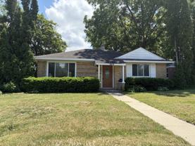 649 E Rockland Rd - Photo 1 of 1