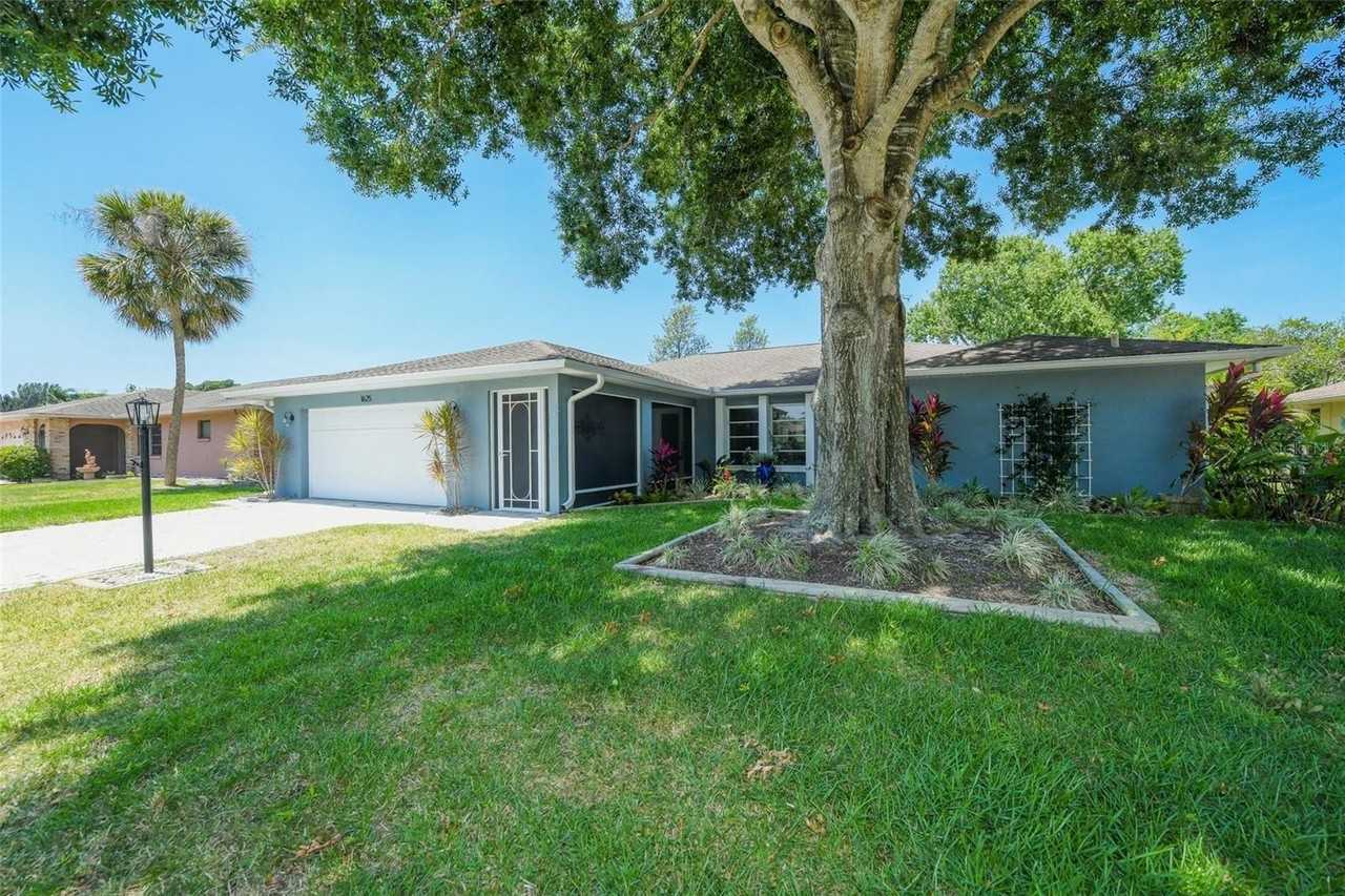 1625 Bay Hill Cir - Photo 2 of 36