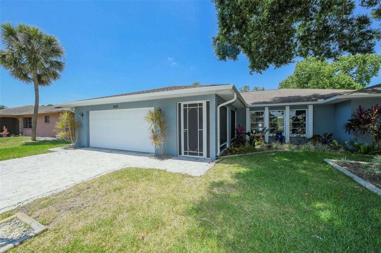 1625 Bay Hill Cir - Photo 3 of 36