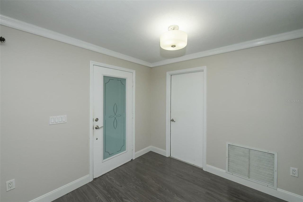 1625 Bay Hill Cir - Photo 6 of 36