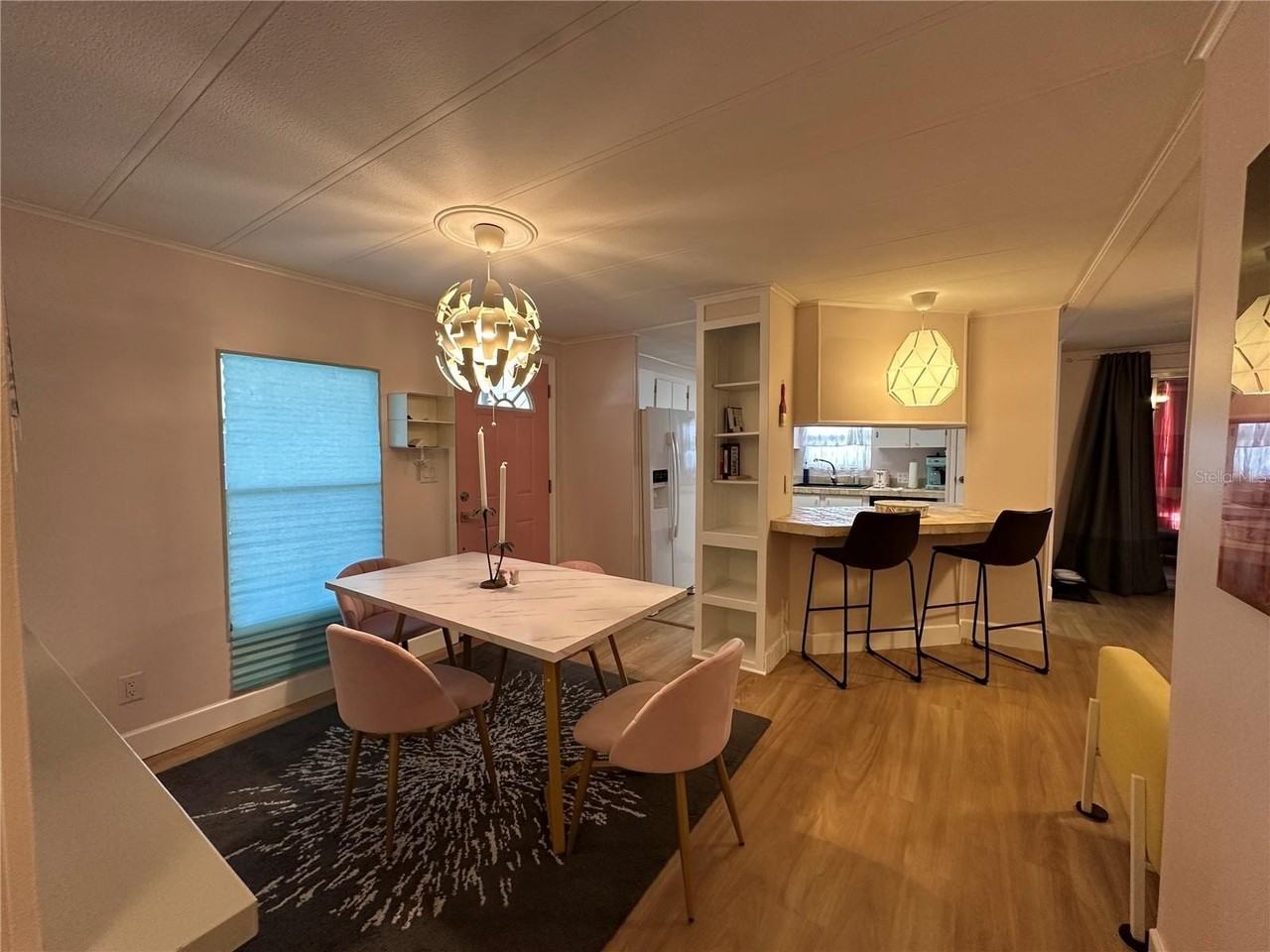 283 ANDORA - Photo 4 of 25