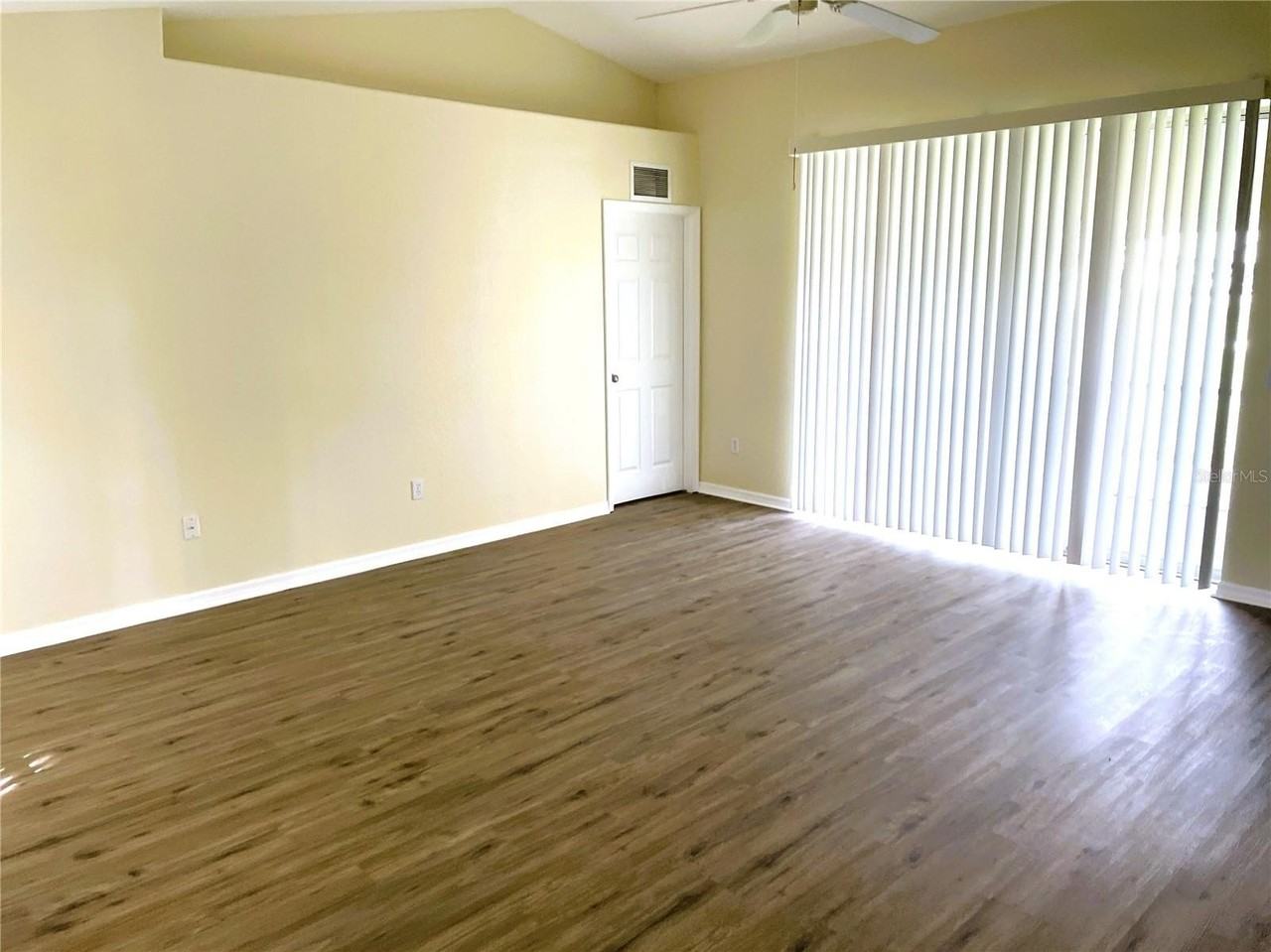 2498 Margaret Ln - Photo 2 of 9