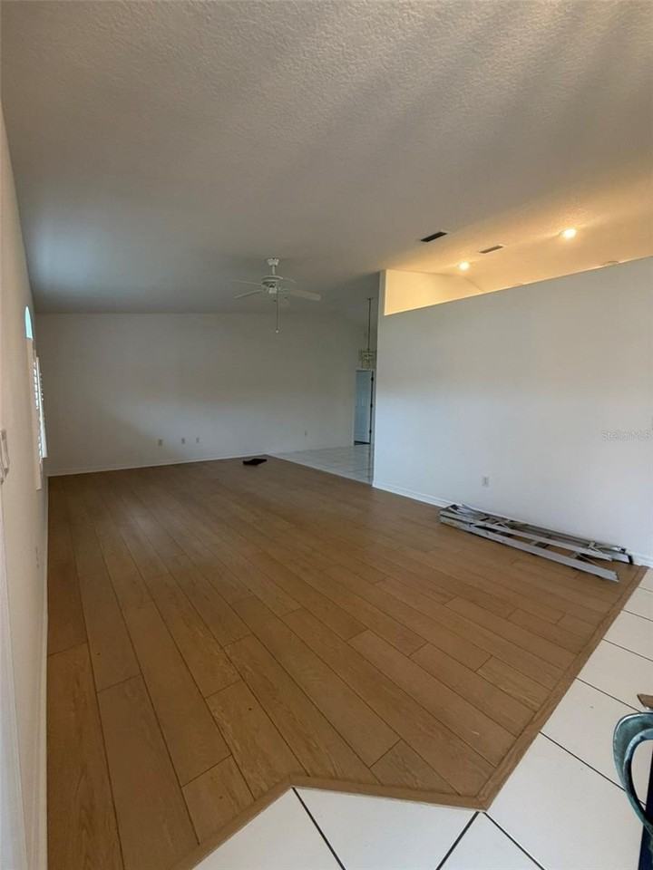 2 Lamar Ln - Photo 2 of 14