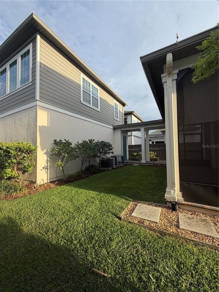8210 Nemours Pkwy - Photo 7 of 24
