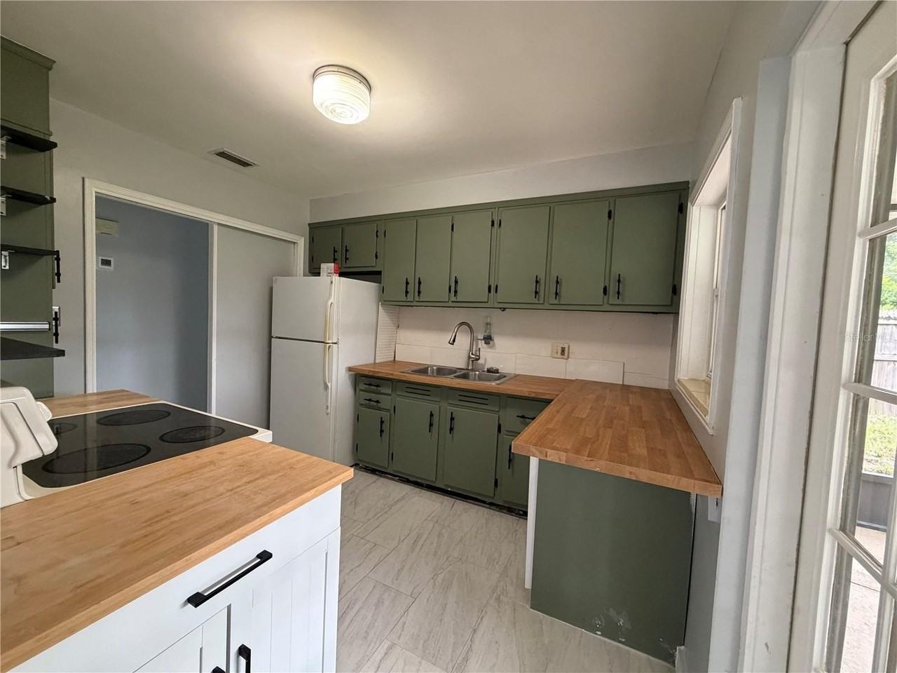 710 Winthrop Pl - Photo 6 of 29
