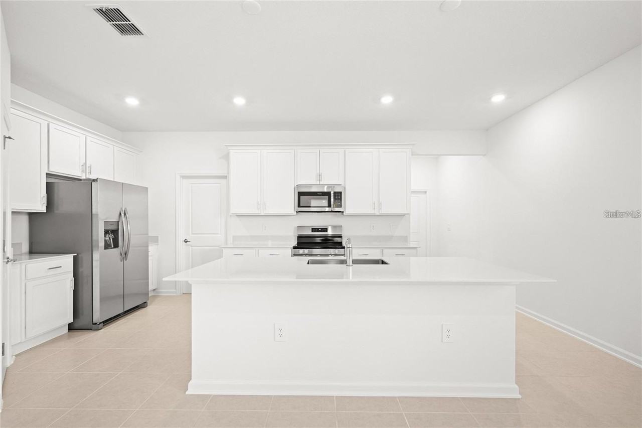 6028 Zen Way - Photo 4 of 43