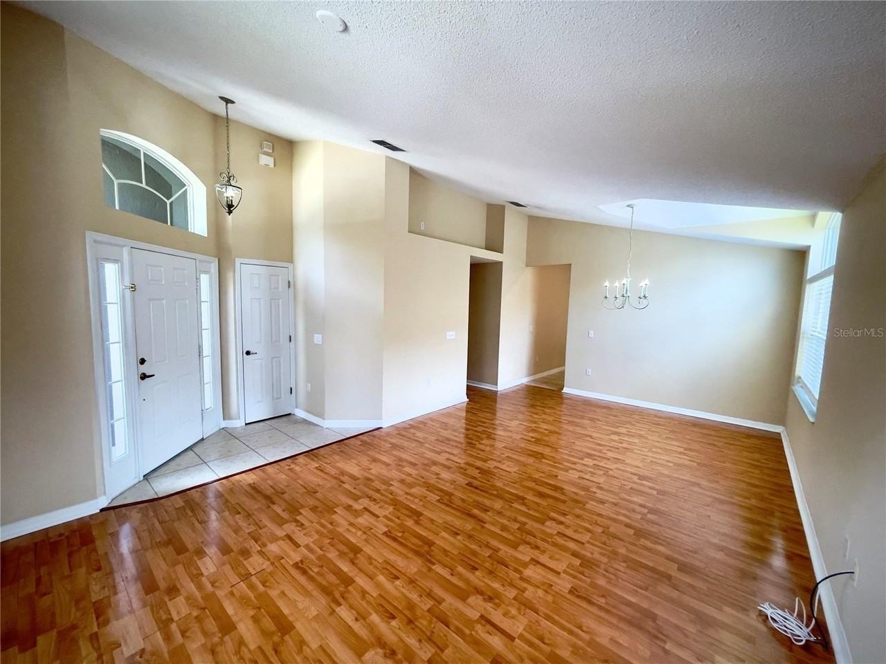 834 Seneca Meadows Rd - Photo 6 of 25