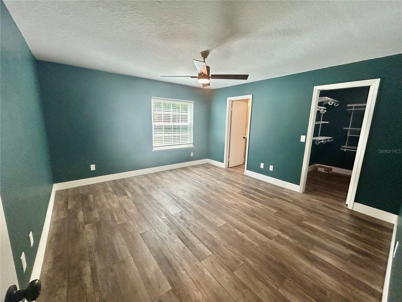 770 Sw 125th Ave - Photo 4 of 13