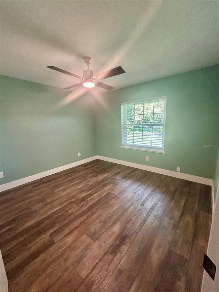770 Sw 125th Ave - Photo 7 of 13