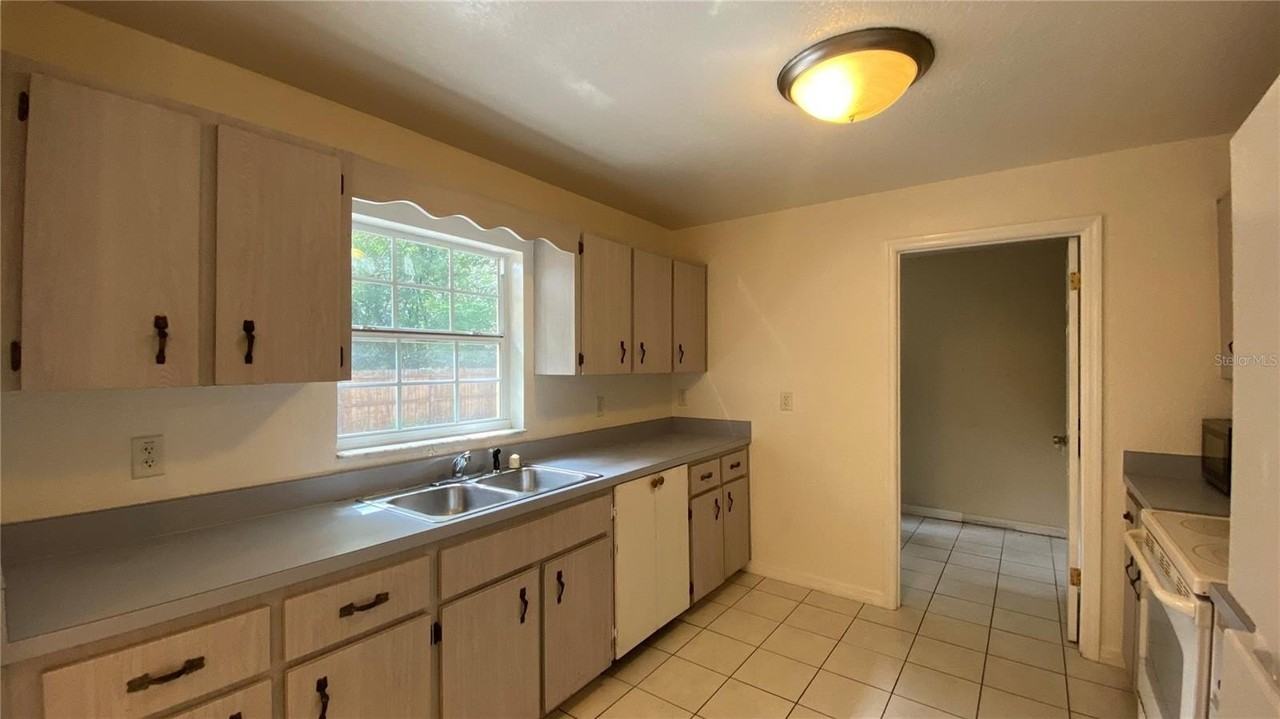 2717 Ne 17th Ave - Photo 7 of 31
