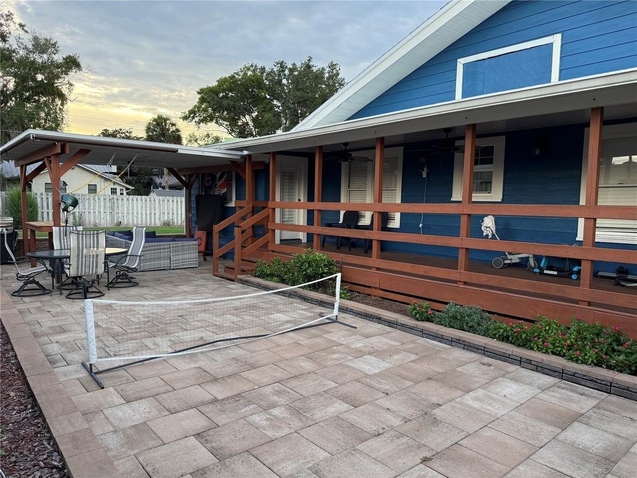 1510 Sanford Ave - Photo 5 of 24