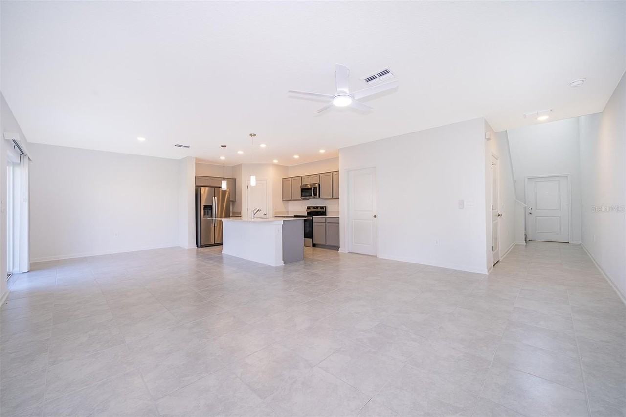 2723 Gentle Rain Dr - Photo 3 of 13