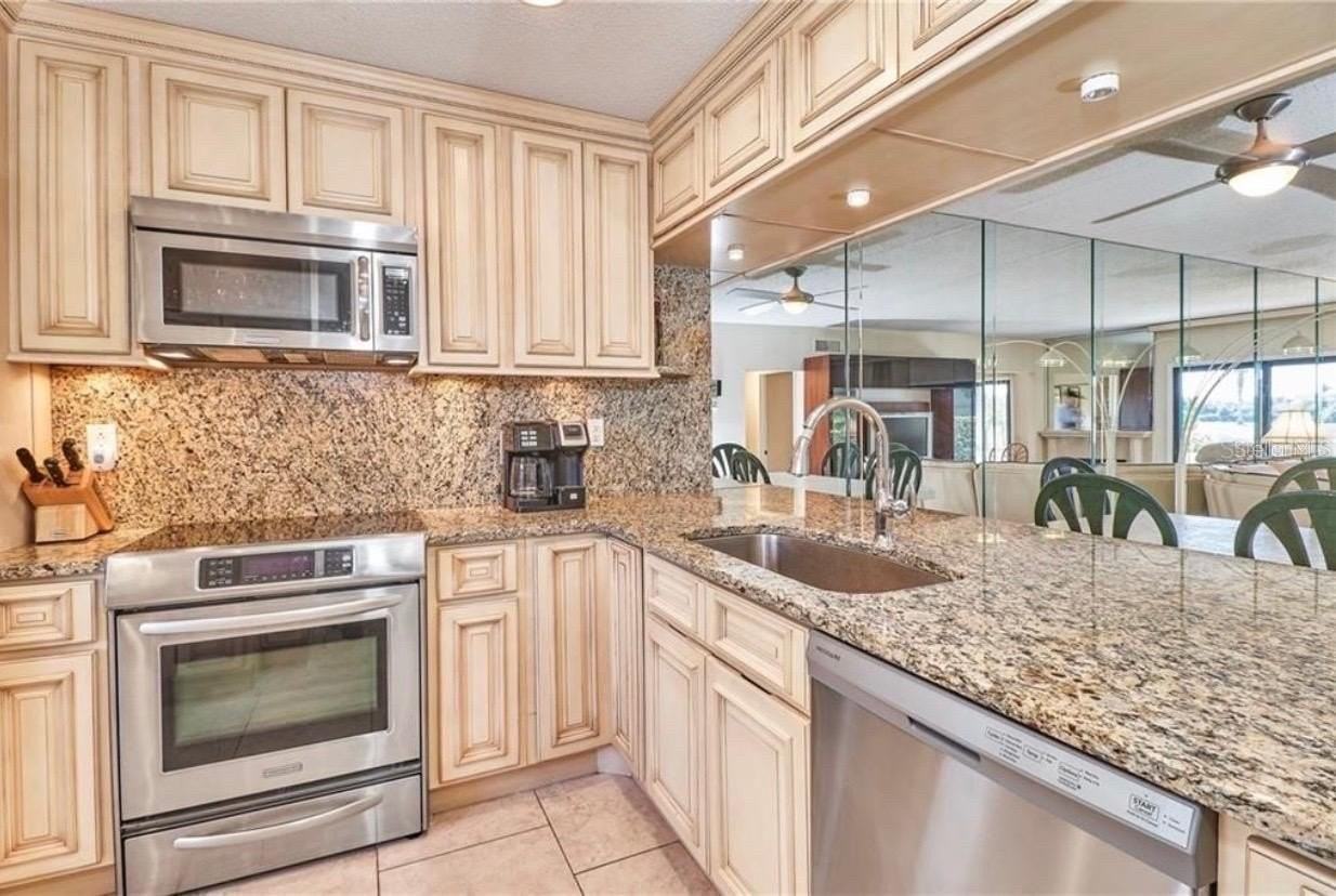 6260 Sun Blvd #1 - Photo 2 of 23