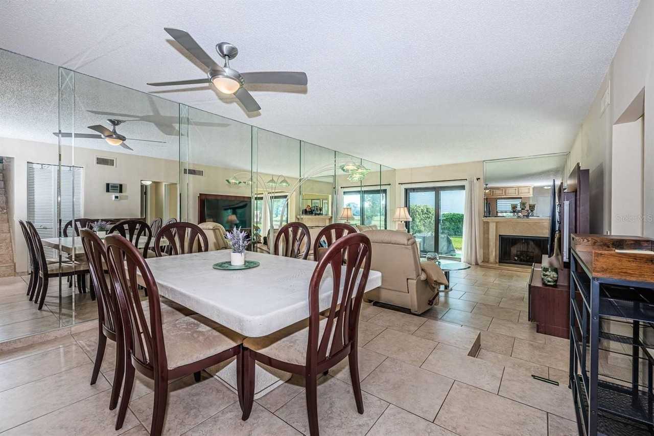 6260 Sun Blvd #1 - Photo 5 of 23