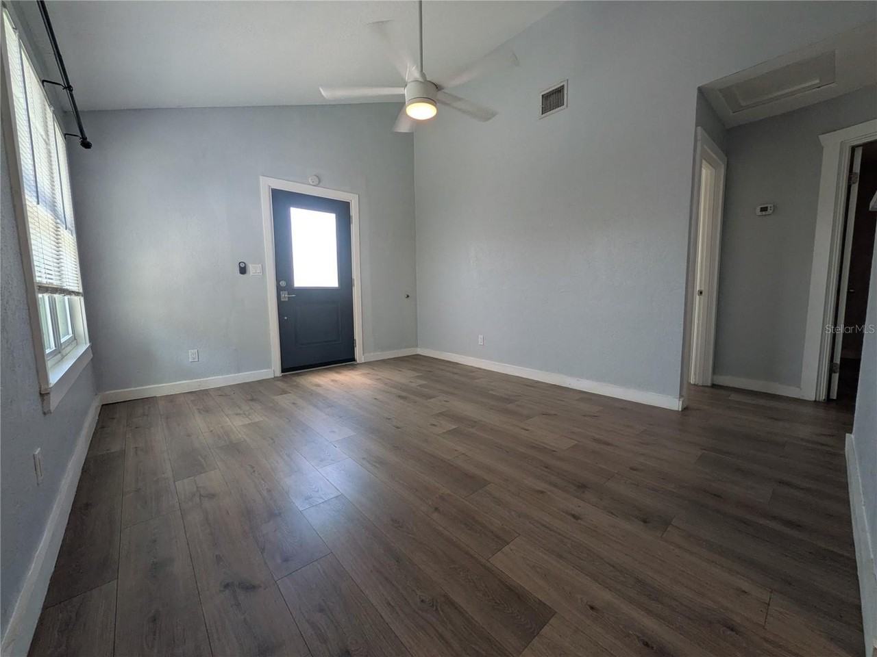 5005 Newton Ave S - Photo 6 of 42