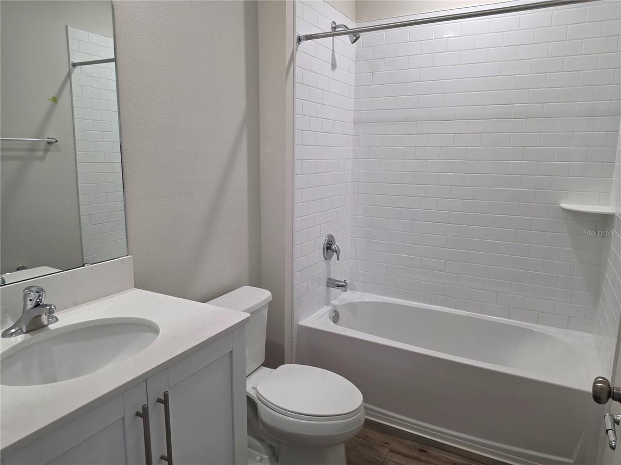 36741 THORNHEDGE Drive - Photo 6 of 11