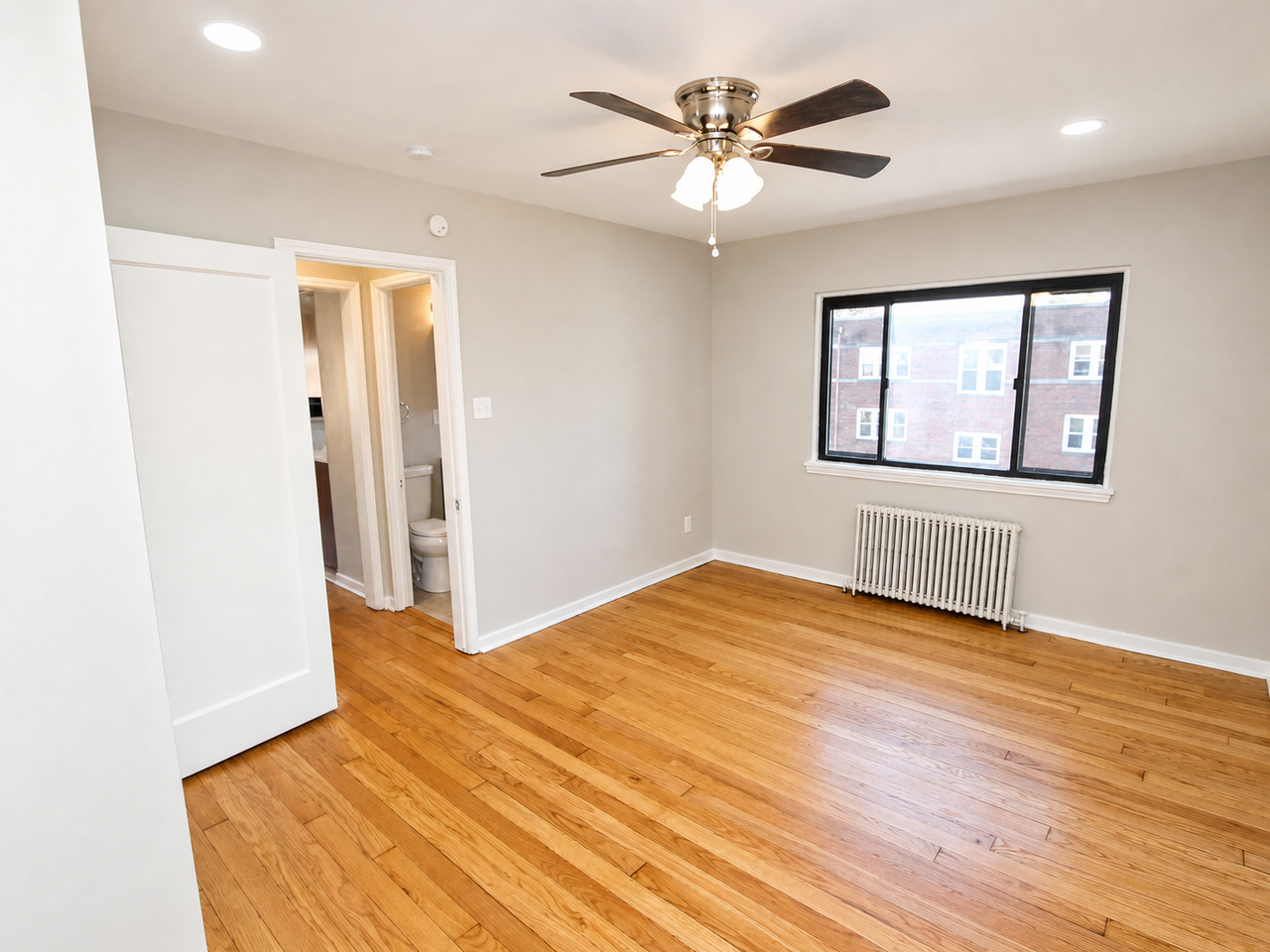 5615 ELLSWORTH AVENUEAPT E-33 #E33 - Photo 7 of 10