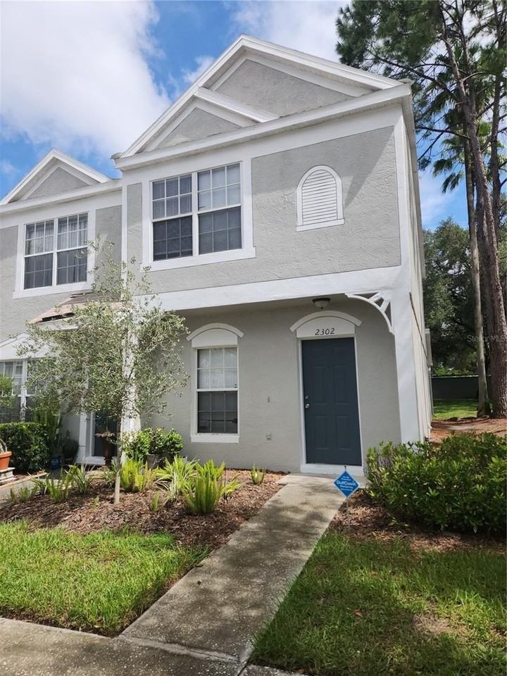 2302 Lake Woodberry Cir - Photo 2 of 50