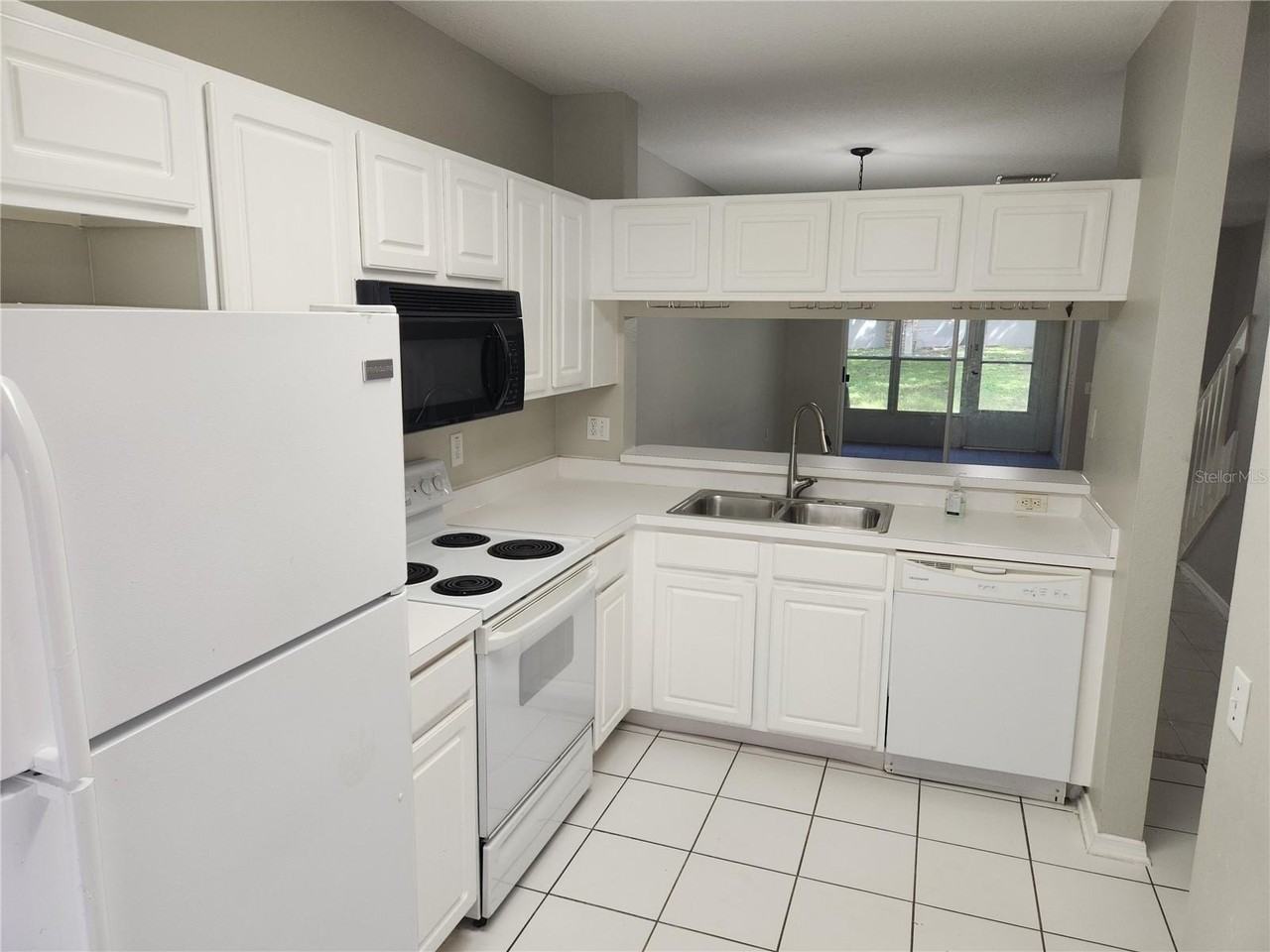 2302 Lake Woodberry Cir - Photo 3 of 50