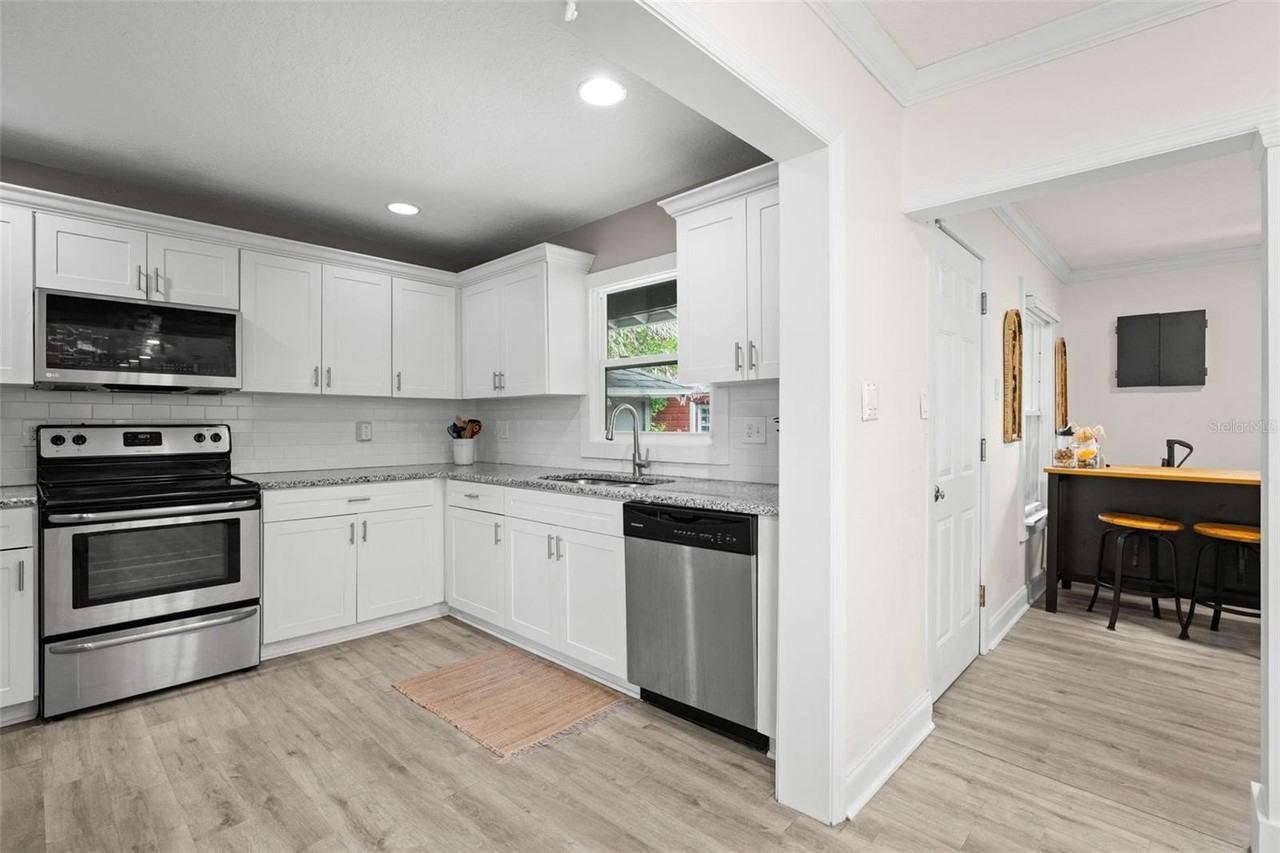 3822 W Euclid Ave - Photo 5 of 18