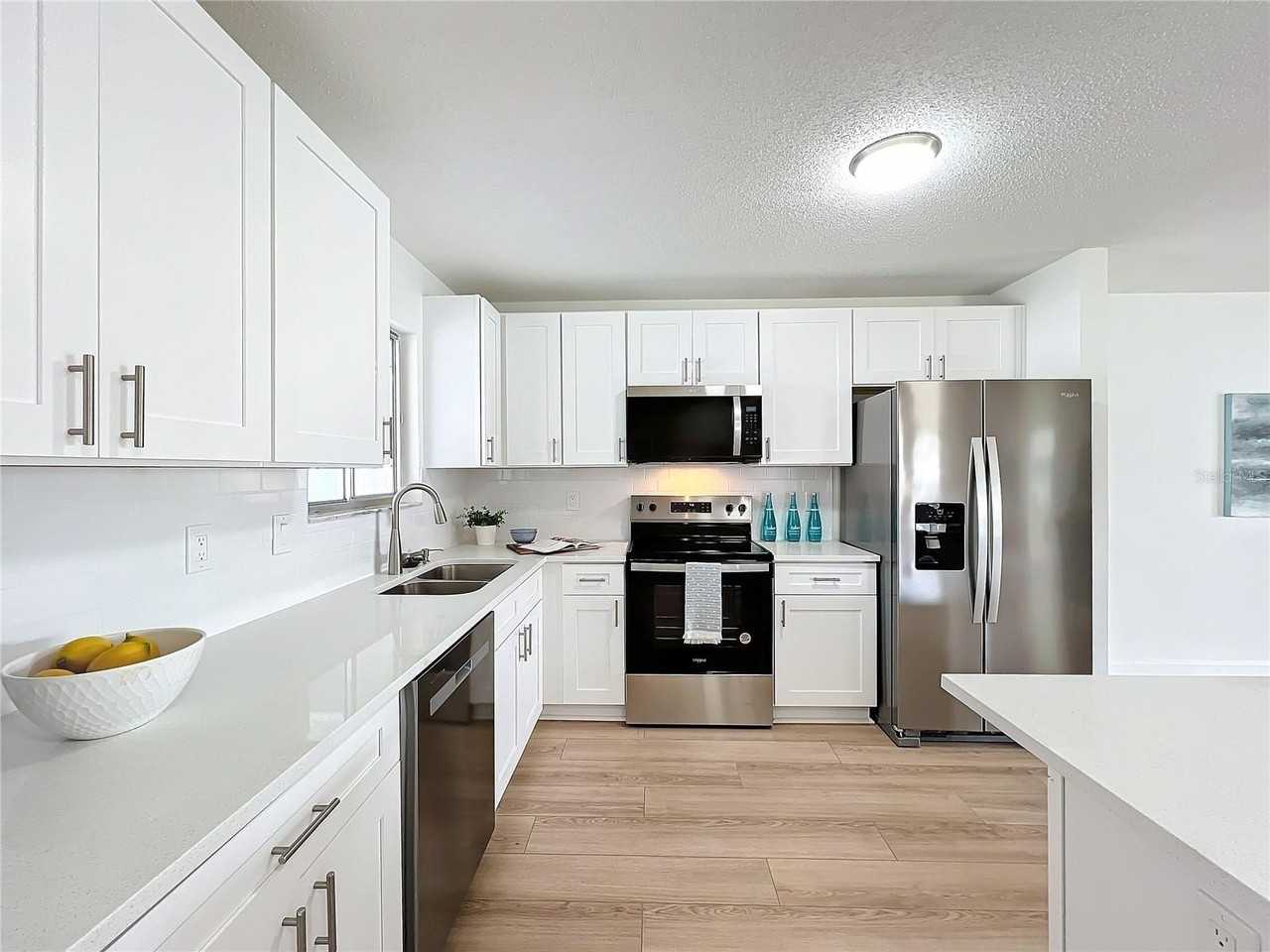 3932 Ashwood Ln #42 - Photo 3 of 30