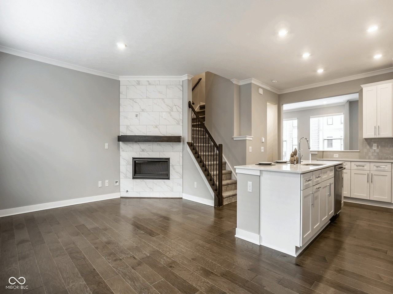 11581 Fulham St - Photo 2 of 35