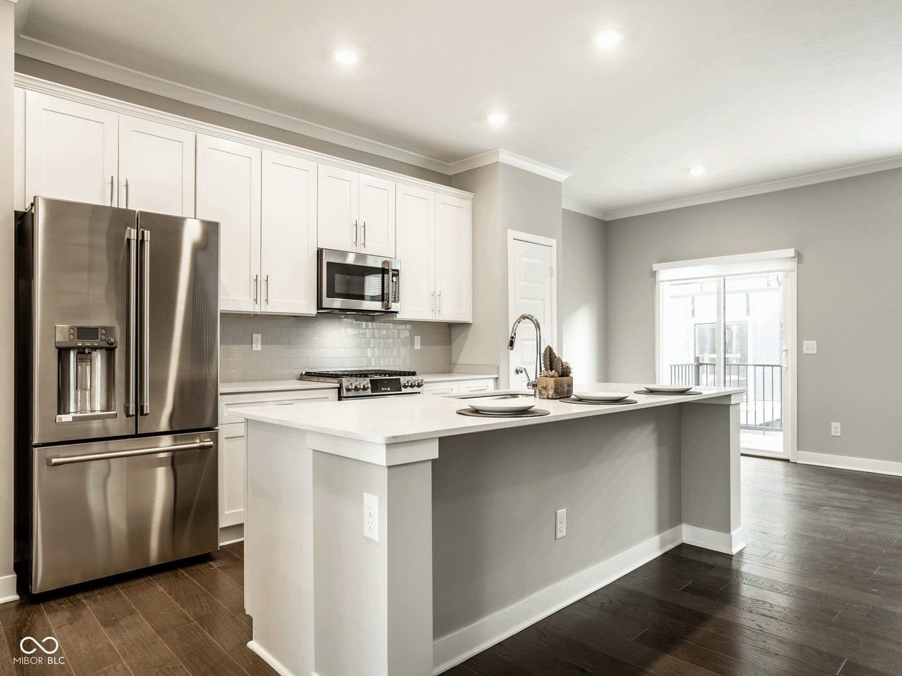 11581 Fulham St - Photo 6 of 35