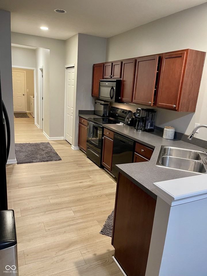 12175 Bubbling Brook Dr #300 - Photo 4 of 12