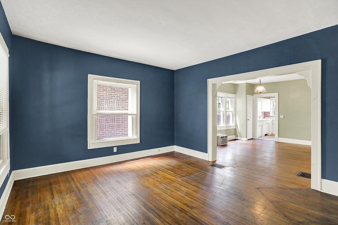 626 N Riley Ave - Photo 7 of 32