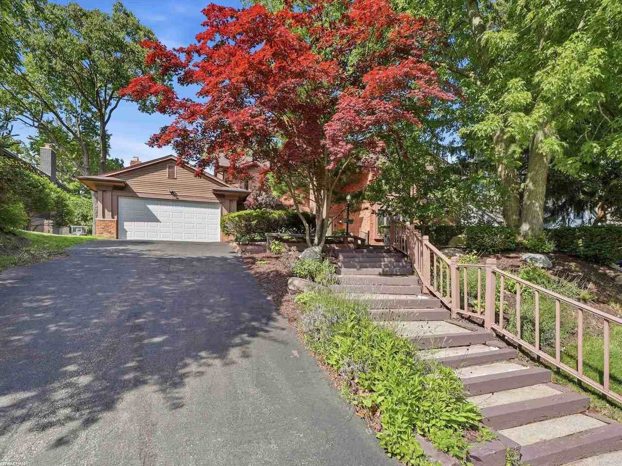 4677 Rolling Ridge Rd - Photo 6 of 50