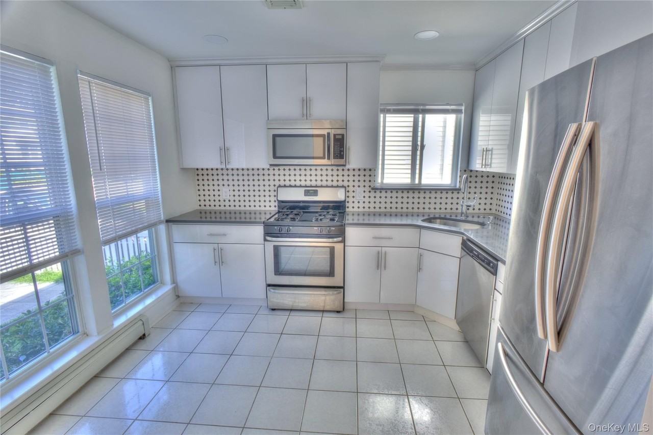 62 Hickory Rd #B - Photo 5 of 16