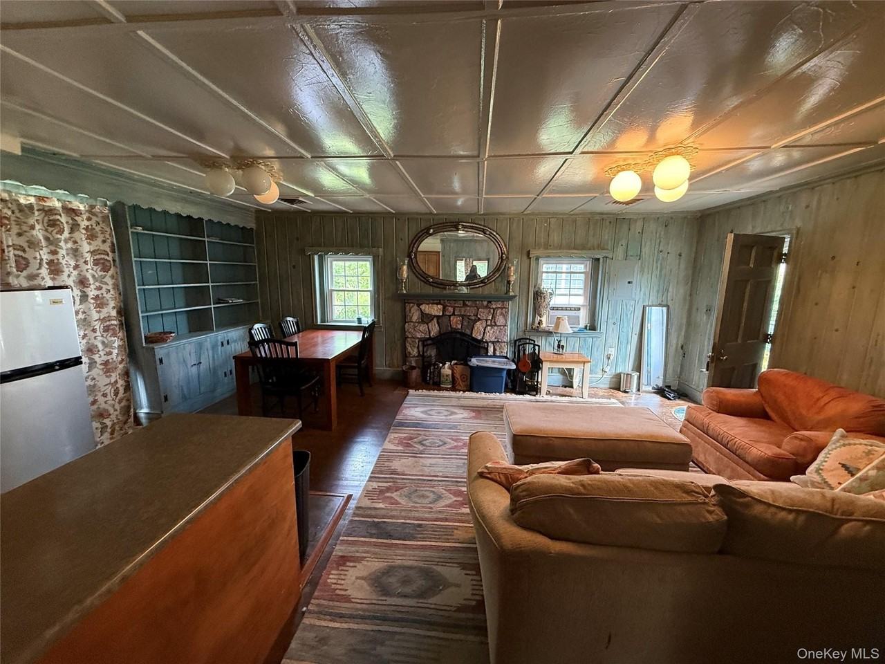649 Lakes Rd - Photo 4 of 14