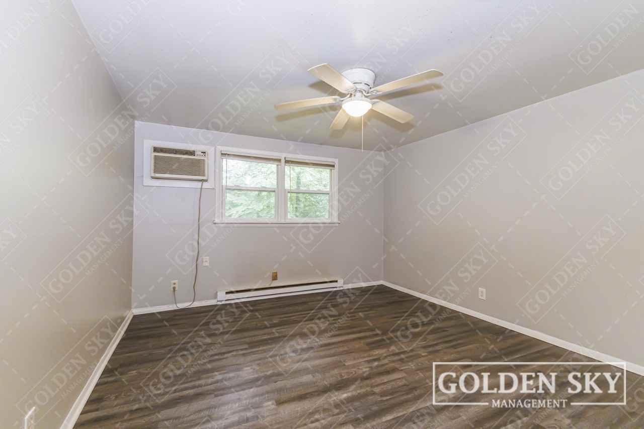 709 South Hutchinson Avenue - 7Unit 7 #7 - Photo 5 of 10