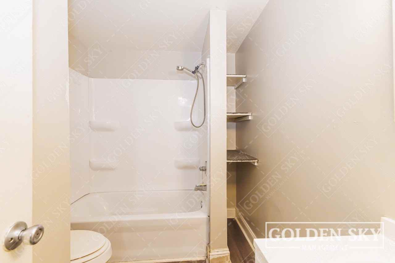 709 South Hutchinson Avenue - 7Unit 7 #7 - Photo 7 of 10