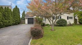 26 Carriage Ln - Photo 1 of 1