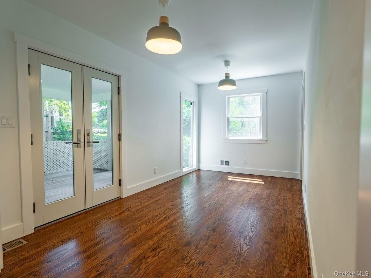 23 Salem Rd - Photo 4 of 12
