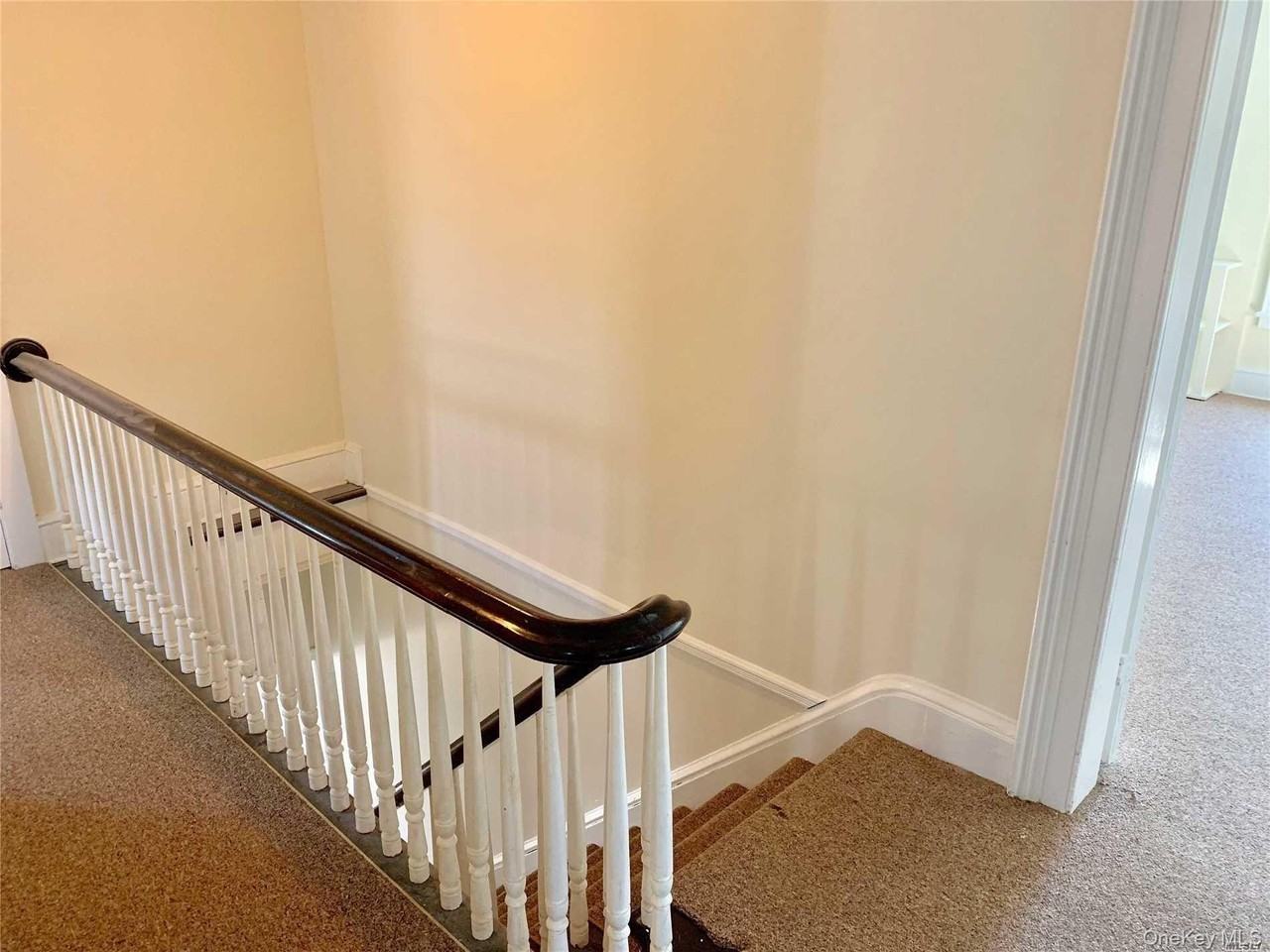63 W Neck Rd #2ndFL - Photo 6 of 15