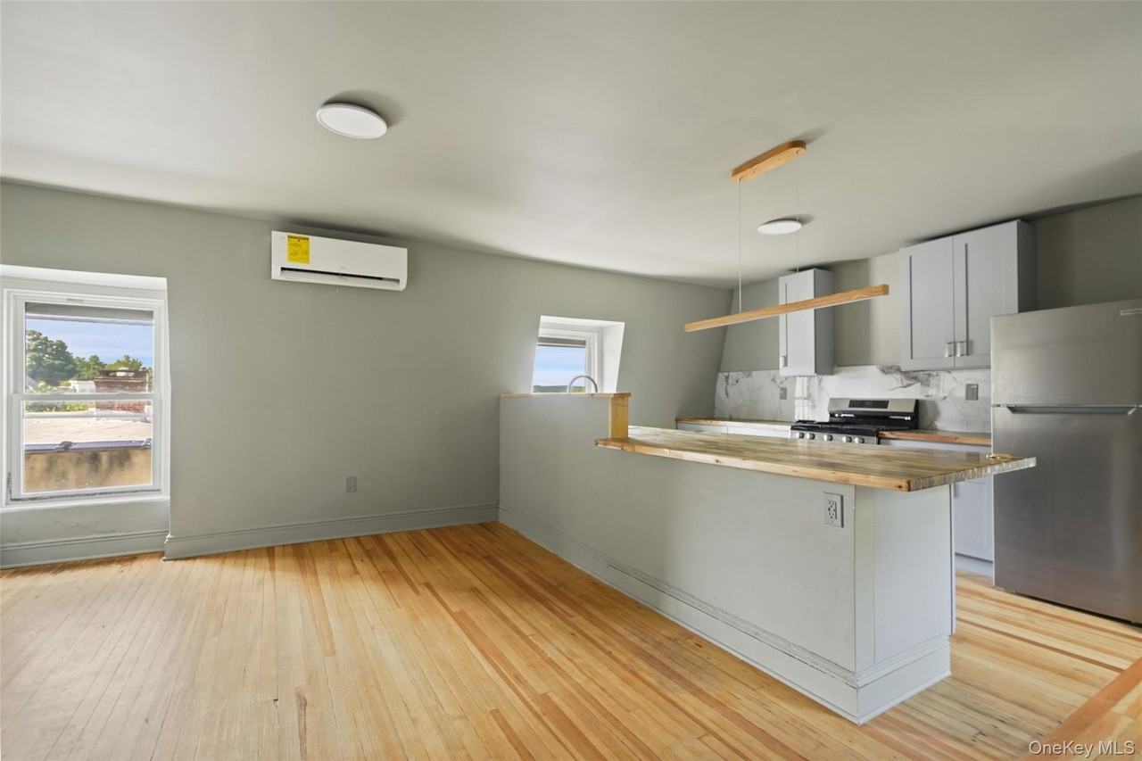 31 N Eckar St #3 - Photo 4 of 14