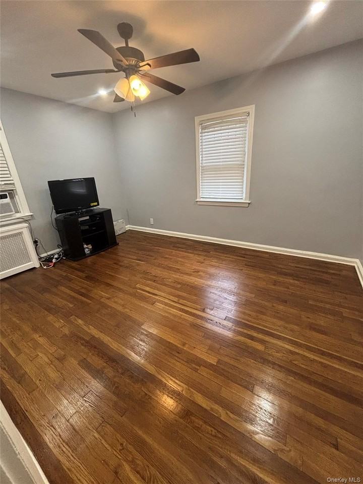 22740 113th Dr - Photo 3 of 11