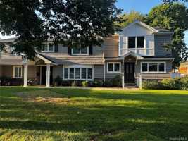 featured image of 10 Evelyn Dr