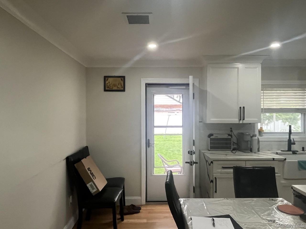 83 Woodbine Dr N - Photo 3 of 13
