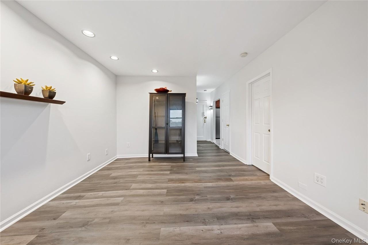 240 Halstead Ave #A3 - Photo 4 of 14