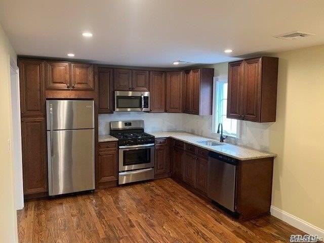 13 Lincoln Rd - Photo 4 of 9