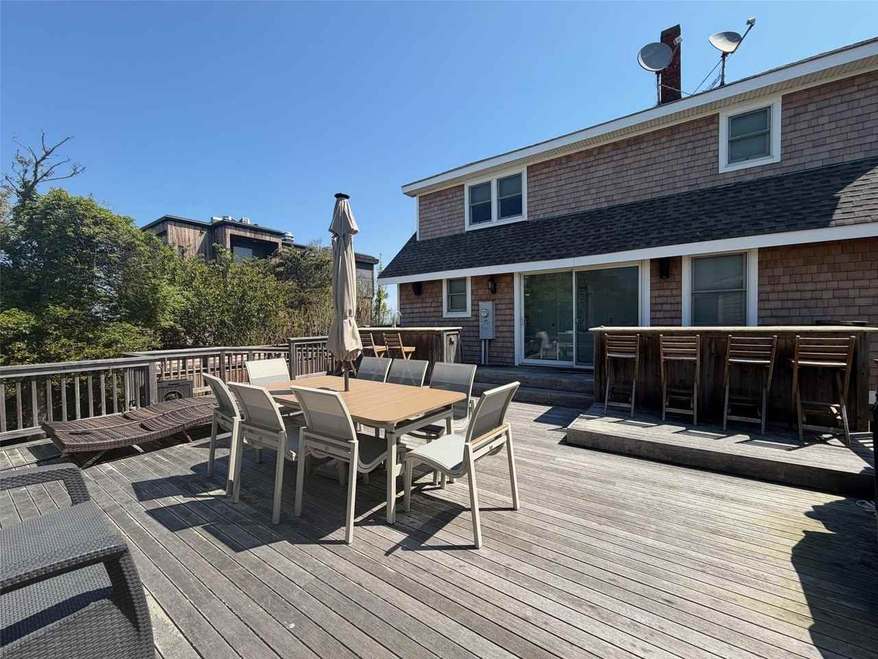 7 Crescent Ave - Photo 2 of 13