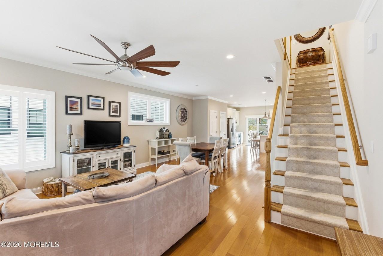 15 4th St - Photo 4 of 36