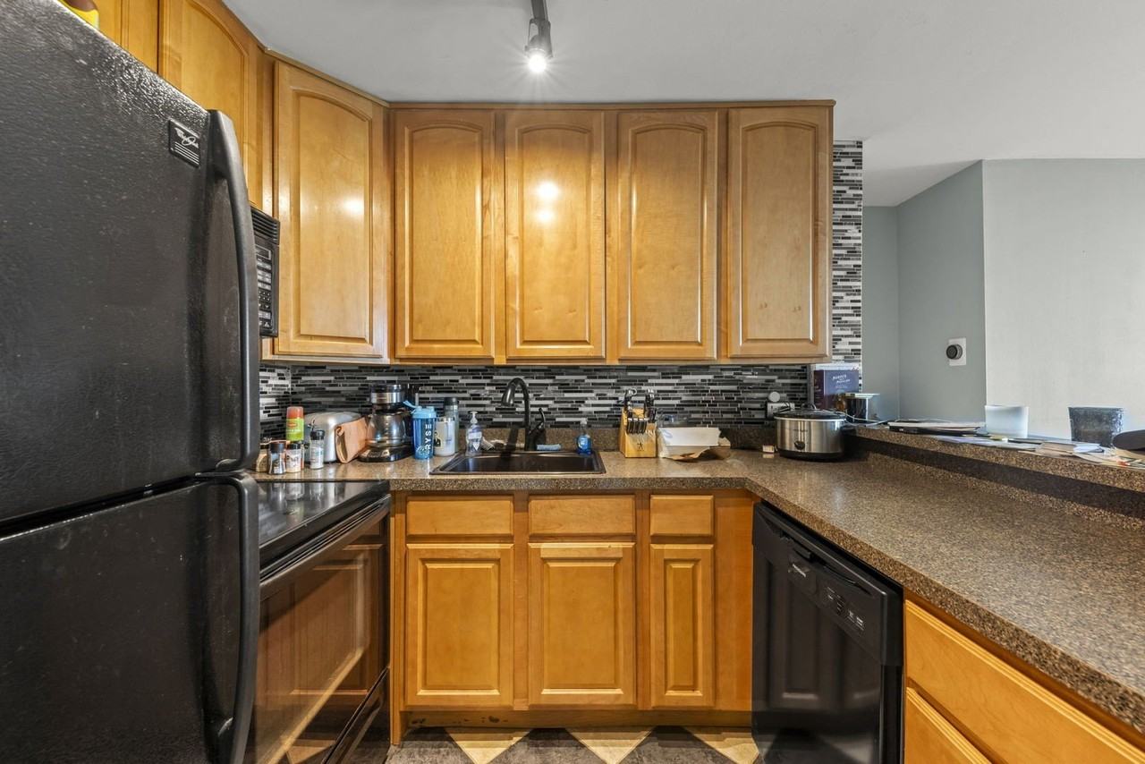 5820 Oakwood Dr #5F - Photo 3 of 16