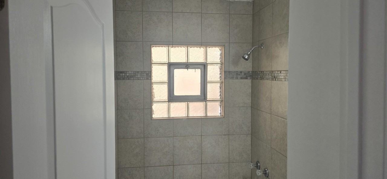 8222 S South Shore Dr #1R - Photo 7 of 14