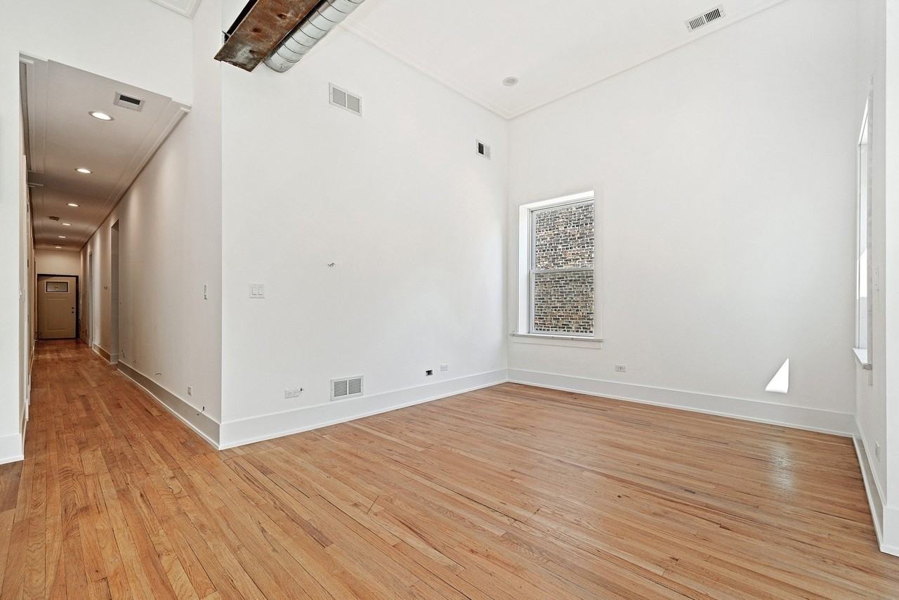 1412 N Washtenaw Ave #3 - Photo 4 of 15
